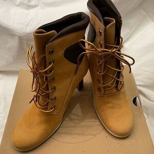 Elegant Brown Lace-Up Women's Boots